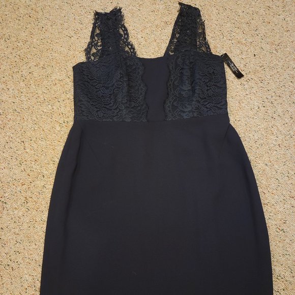 Tahari Arthur S. Levine Black Evening Dress Lace - Picture 1 of 2